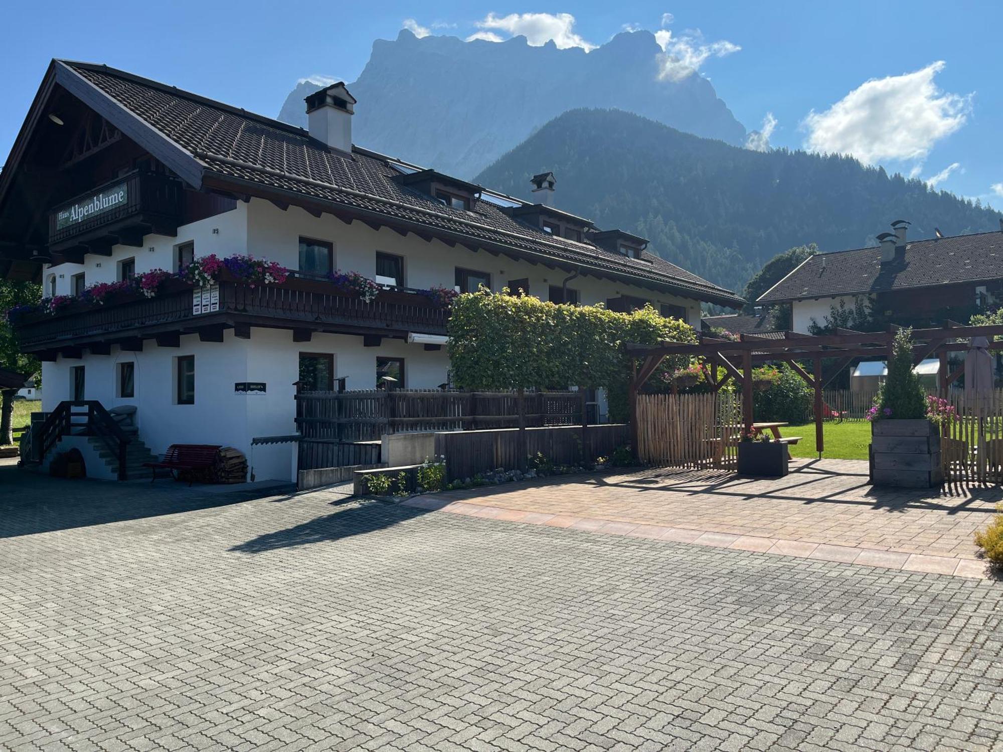 Haus Alpenblume Apartment Ehrwald Exterior photo